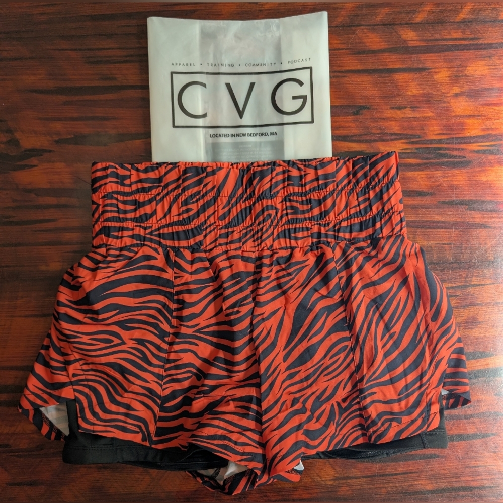 CVG Unleashed Day Dream Shorts Size M 5.5 Inch Length